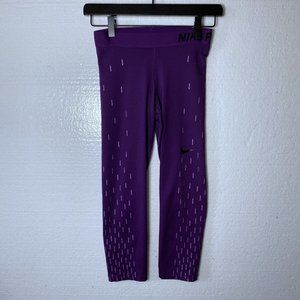 Nike Pro Womens Sz XS Purple Dri-Fit Capri Cropped Leggings Linear Rain Athletic